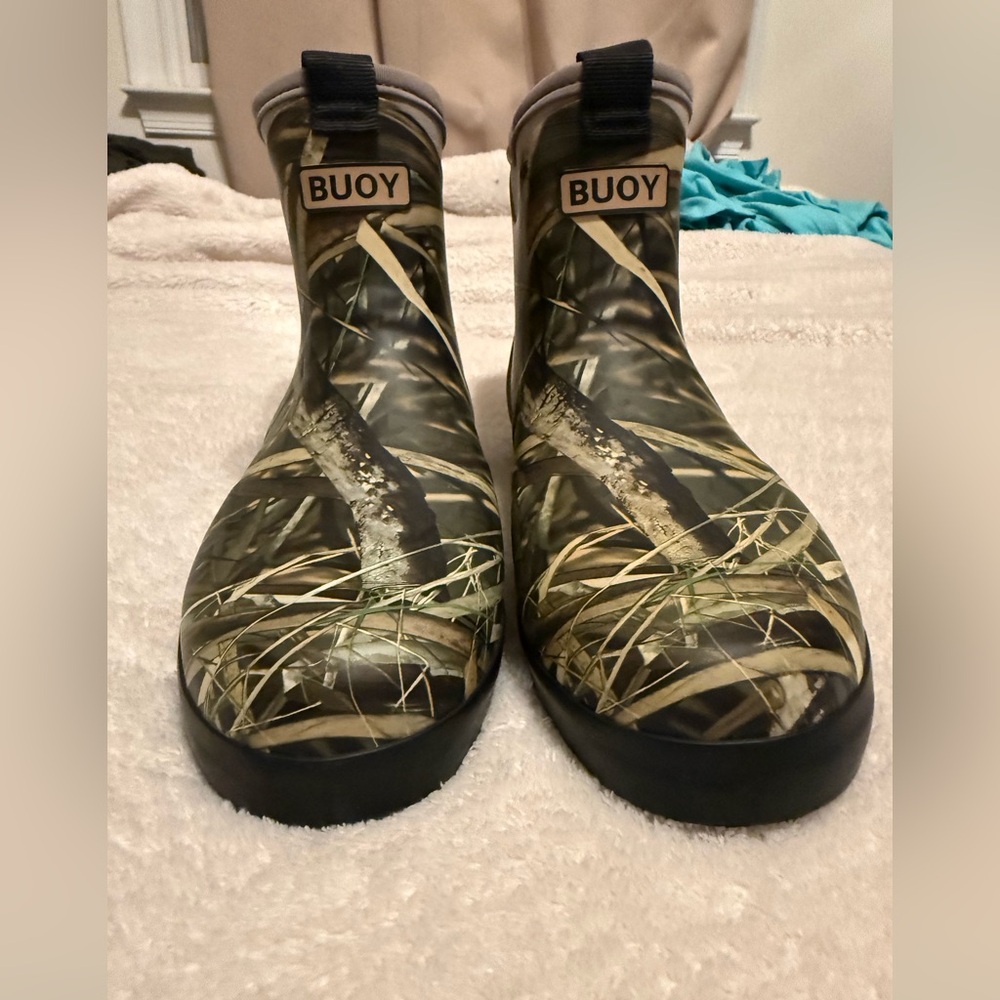 Camo Buoy boots
